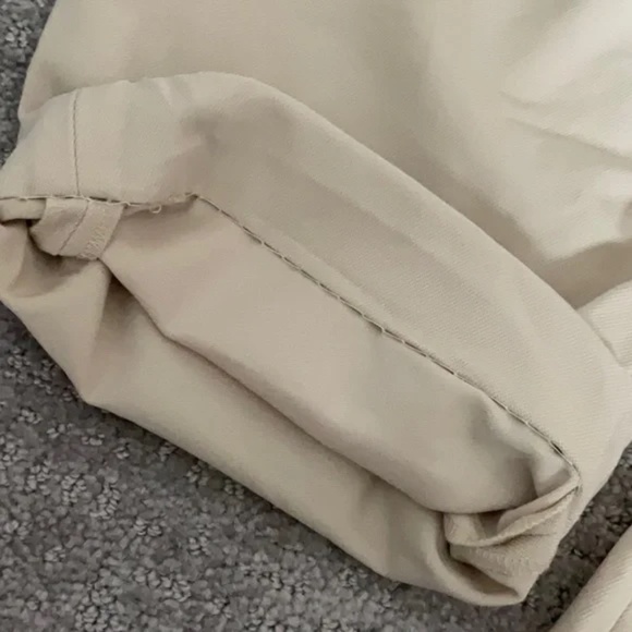 Aritzia - Babaton Rojo Cargo Pant - Picture 5 of 7